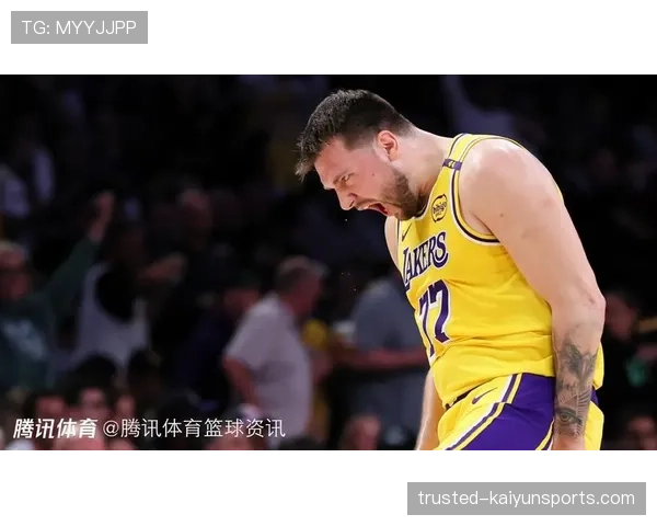 湖人对阵独行侠，里夫斯末节绝杀逆转取胜，东契奇社媒表达敬意