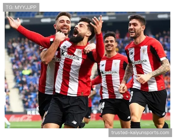 巴列卡诺依赖边路转移与二次进攻 创造射门机会